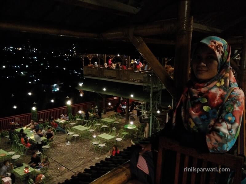 30 Tempat Makan Di Bandar Lampung Dengan Suasana Kece Banget